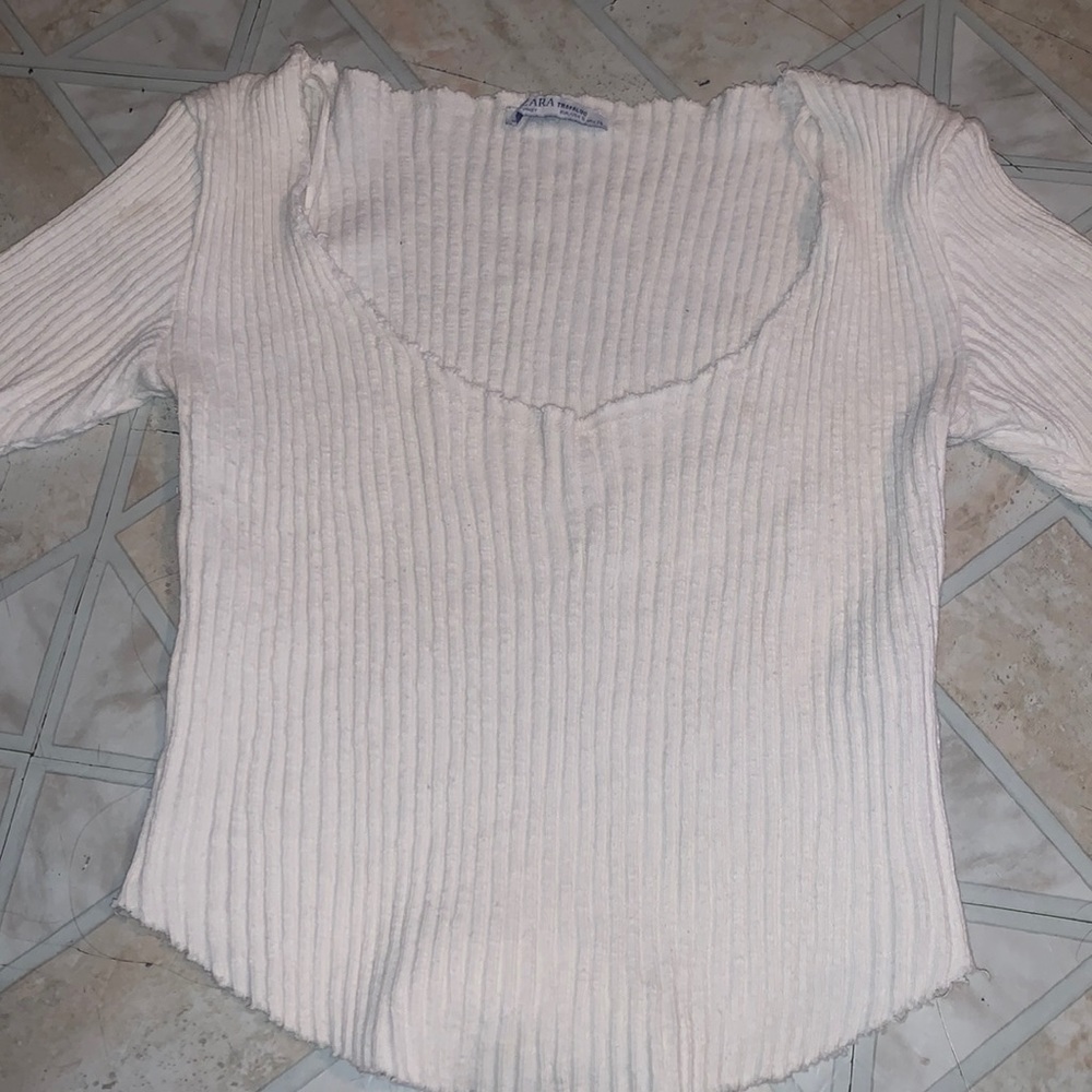 zara distressed top
